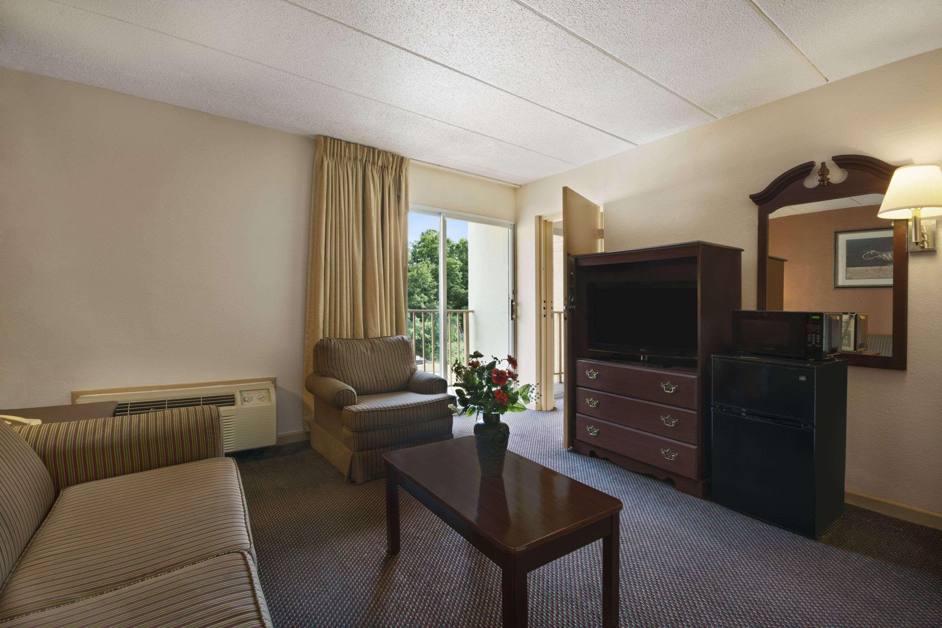 Days Inn By Wyndham Birmingham Al Hoover Exteriér fotografie